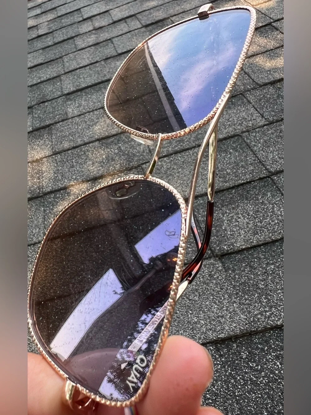 Quay Australia Stop and Stare twist Gold Frame Navy/peach lense Sunglasses
